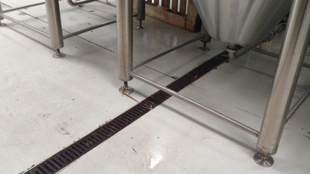 brewery floor grates, brewery floor drain grates, Pro Plus 100 drain grates, cast iron brewery drains